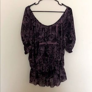 Adorable Romantic Silk Guess Peasant Top